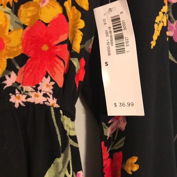 Floral Old Navy Dress, New with tags - Picture 3 of 3